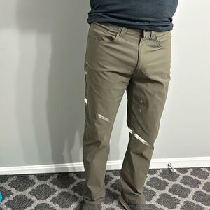 Eddie Bauer pants olive green 32x30